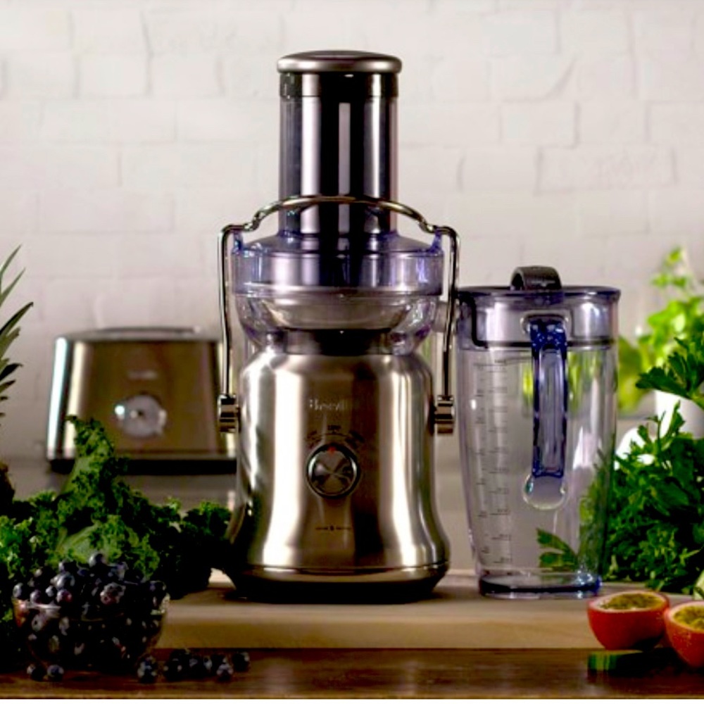 Brand new Breville Juicer - the Juice Fountain Cold Plus